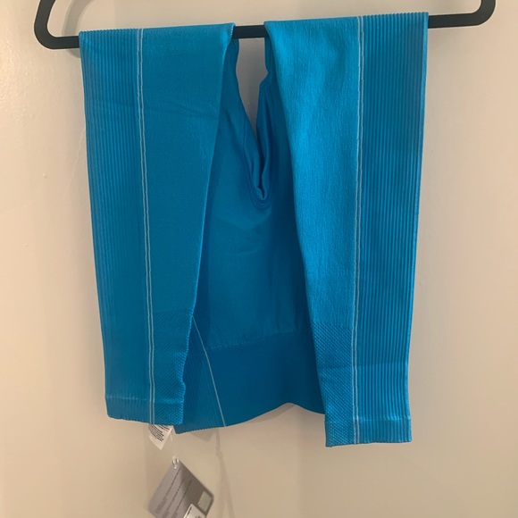 Gymshark ultra seamless leggings new with tags size small neon blue - Picture 2 of 3